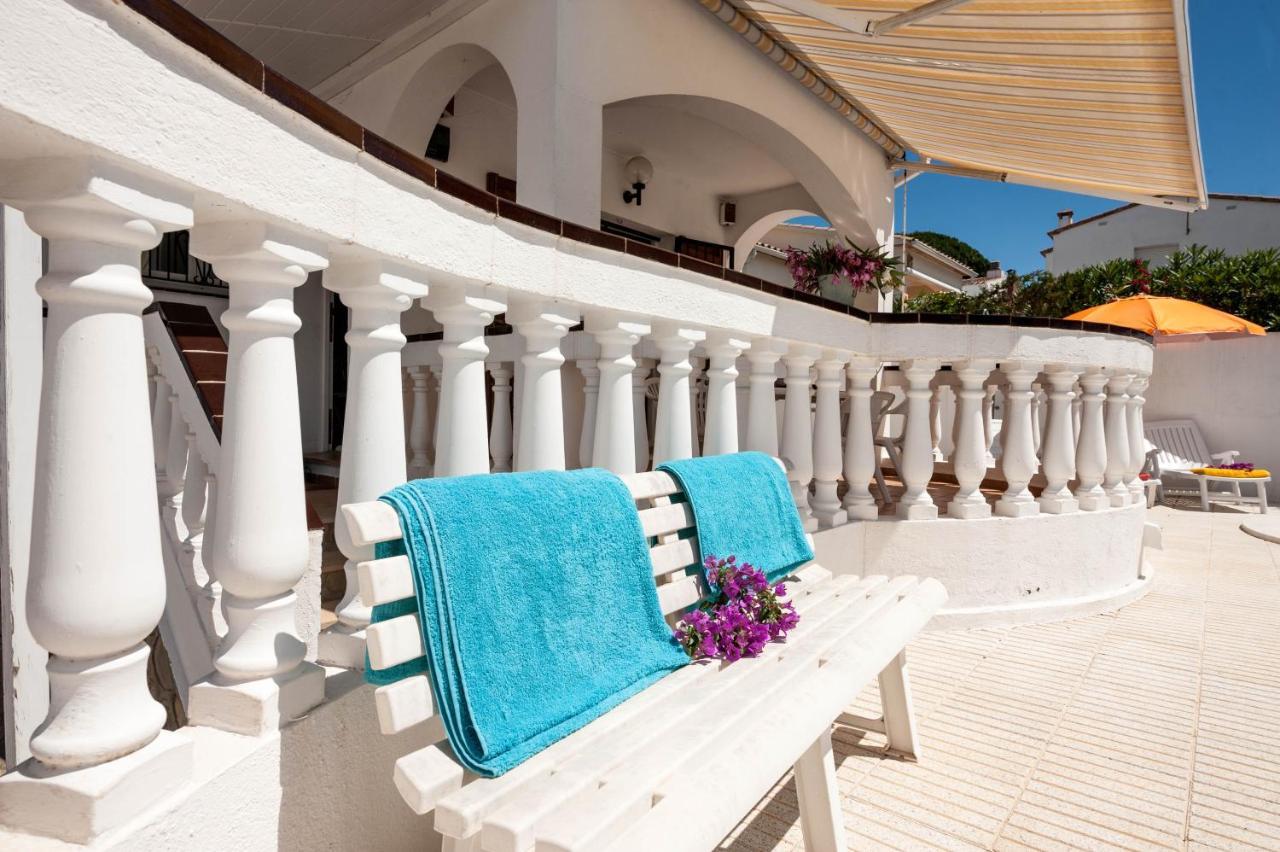 Villa Yvonne à L' Escala Extérieur photo